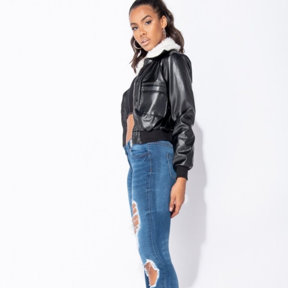 Black Vegan Faux Leather Faux Fur Collar Long Sleeve Bomber Jacket - Picture 3 of 8